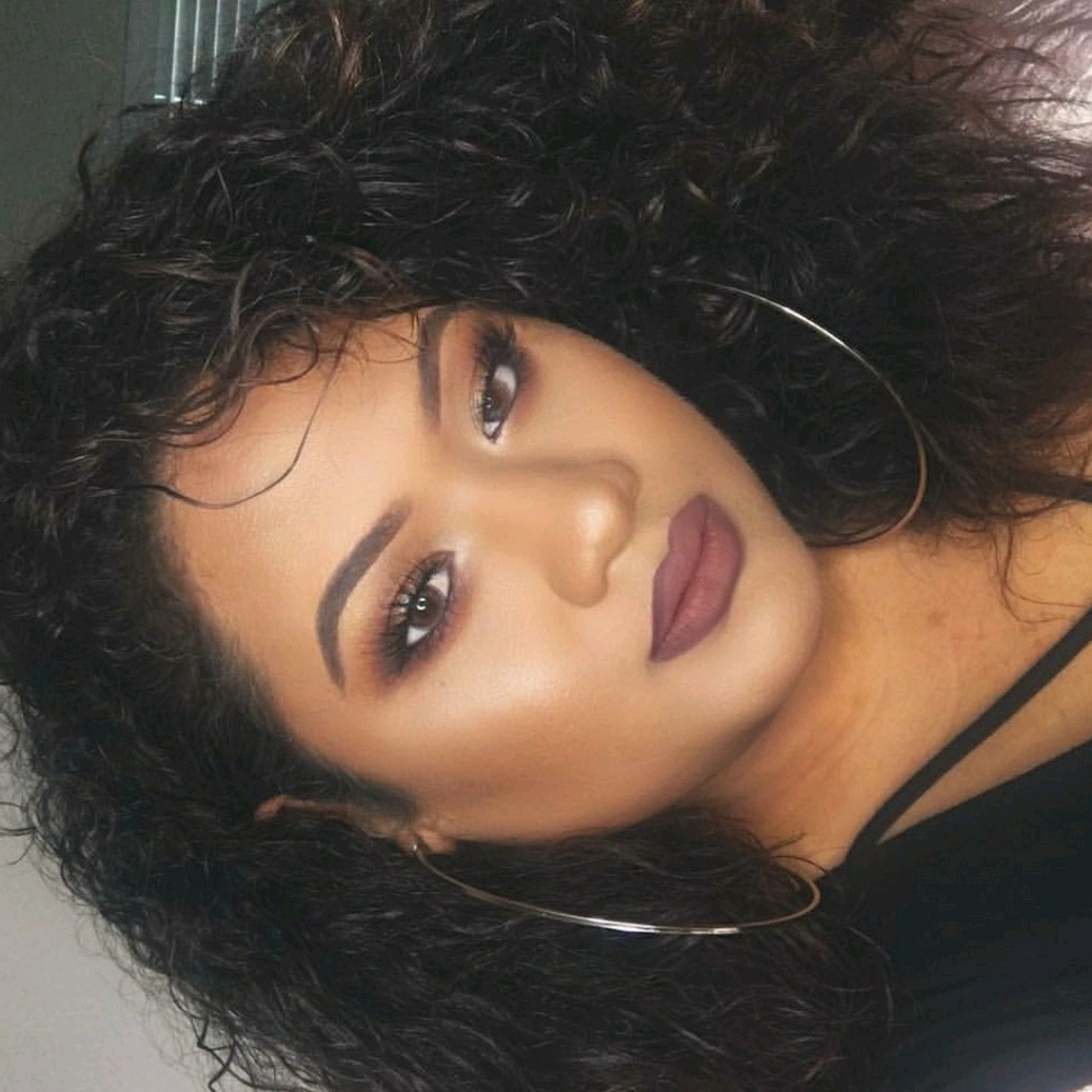 Meet your Posher, Lele